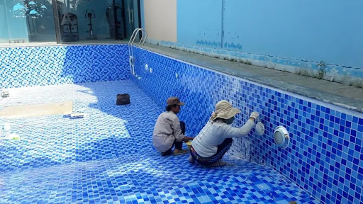 Sửa chữa hồ bơi bị rò rỉ nước