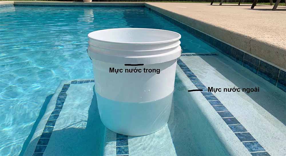 Phương pháp Bucket Test giúp loại trừ nguyên nhân bốc hơi
